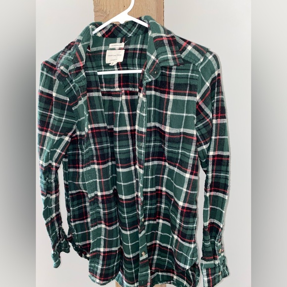 American Eagle Green Button Down Flannel - Picture 1 of 5
